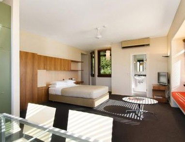 Regents Court - Darwin Tourism 2