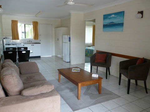 Oasis Inn Holiday Apartments - Darwin Tourism 1