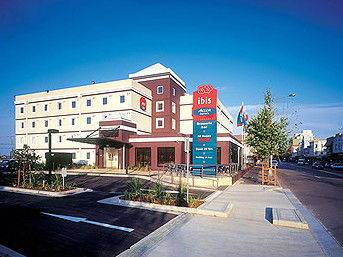 Hotel Ibis Newcastle - Darwin Tourism 0