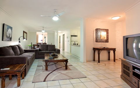 La Grande Apartments Broadbeach - Darwin Tourism 0