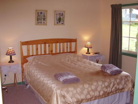 Neerim Country Cottages - Darwin Tourism 0