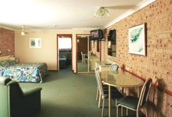 Cardiff Motor Inn - Darwin Tourism 1
