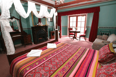 Hatchers Manor - Darwin Tourism 3