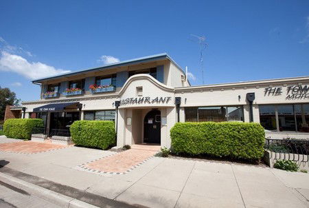 The Town House Motor Inn - Sundowner Goondiwindi - Darwin Tourism 0