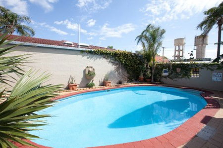 The Town House Motor Inn - Sundowner Goondiwindi - Darwin Tourism 1