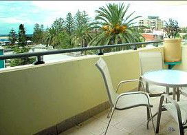 The Entrance Waldorf Apartments - Darwin Tourism 4