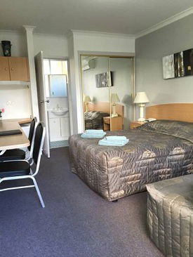 White Manor Motel - Darwin Tourism 4