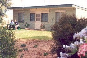 Oaklands Cottage - Darwin Tourism 0