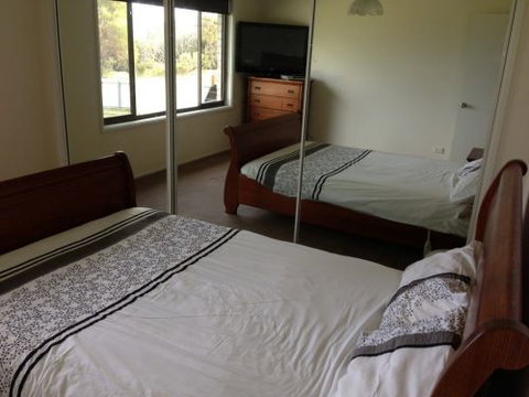 Eaglehawk Neck Beach House - Darwin Tourism 8