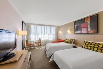 Travelodge Newcastle - Darwin Tourism 7