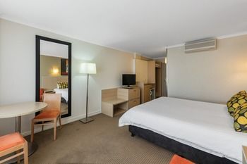 Travelodge Newcastle - Darwin Tourism 10