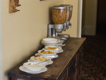 Toorak Manor - Darwin Tourism 1