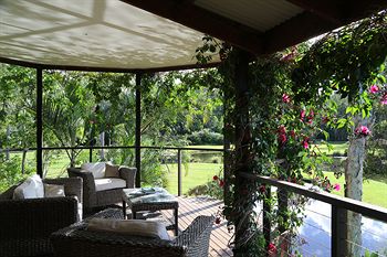 Lake Weyba Cottages Noosa - Darwin Tourism 3