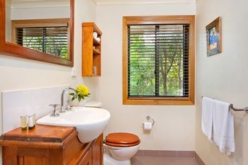 Lake Weyba Cottages Noosa - Darwin Tourism 10