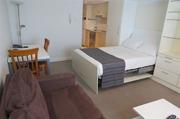 Waldorf Pennant Hills Apartment Hotel - Darwin Tourism 0