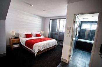 Crown On Darby - Darwin Tourism 9