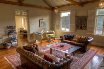 Tizzana Winery Bed & Breakfast - Darwin Tourism 1