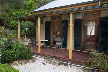 Tizzana Winery Bed & Breakfast - Darwin Tourism 3