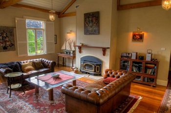 Tizzana Winery Bed & Breakfast - Darwin Tourism 7