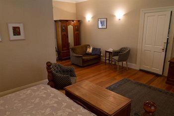 Tizzana Winery Bed & Breakfast - Darwin Tourism 10