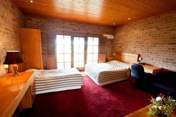 Macquarie Inn - Darwin Tourism 7