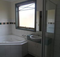 Australian Home Away  Box Hill 32 - Darwin Tourism