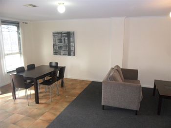 Australian Home Away @ Box Hill 32 - Darwin Tourism 10