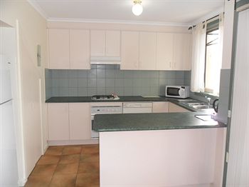 Australian Home Away @ Box Hill 32 - Darwin Tourism 11