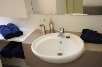 Yarra House Campus Summer Stays - Darwin Tourism 2