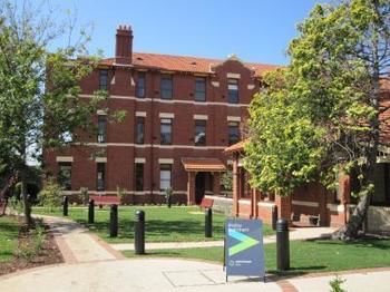 Yarra House Campus Summer Stays - Darwin Tourism 7
