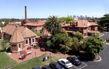 Yarra House Campus Summer Stays - Darwin Tourism 11