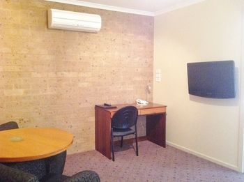 Ashton Townhouse Motel And Suites - Darwin Tourism 8