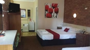Hilldrop Motor Inn - Darwin Tourism 3