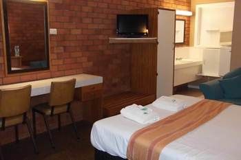 Hilldrop Motor Inn - Darwin Tourism 20