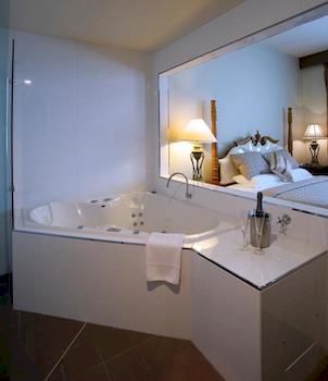 Delany Hotel - Darwin Tourism 10