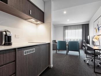 Best Western Plus Lake Kawana Hotel - Darwin Tourism 2