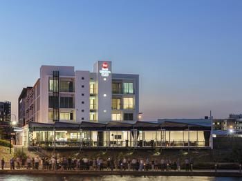 Best Western Plus Lake Kawana Hotel - Darwin Tourism 23