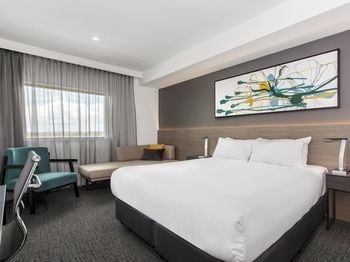 Best Western Plus Lake Kawana Hotel - Darwin Tourism 42