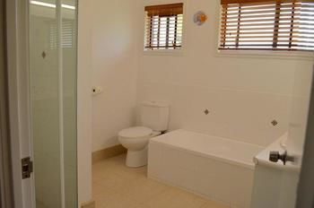 Orangewood At Peregian Beach - Darwin Tourism 12