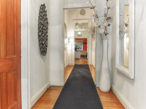 One Thornbury Boutique Bed & Breakfast - Darwin Tourism 4