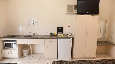 BEST WESTERN Caboolture Central Motor Inn - Darwin Tourism 0