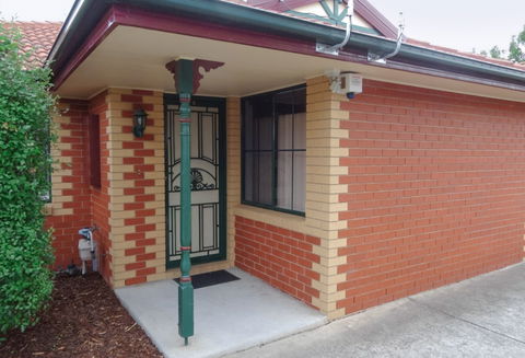 BEST WESTERN Fawkner Airport Motor Inn And Serviced Apartments - Darwin Tourism 0