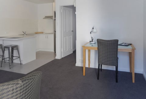 BEST WESTERN Fawkner Airport Motor Inn And Serviced Apartments - Darwin Tourism 2