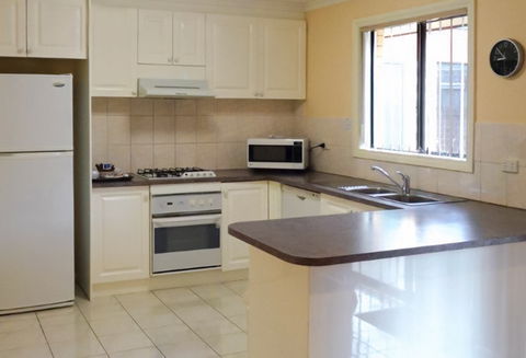 BEST WESTERN Fawkner Airport Motor Inn And Serviced Apartments - Darwin Tourism 4