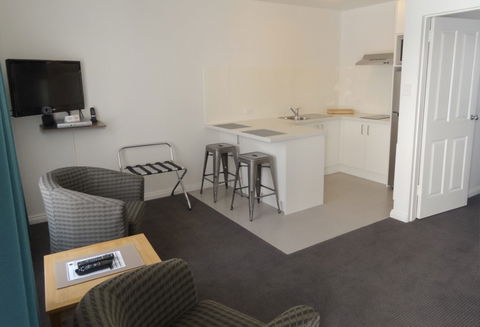BEST WESTERN Fawkner Airport Motor Inn And Serviced Apartments - Darwin Tourism 7