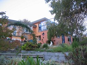 Alexanders Airport Accommodation - Darwin Tourism 0