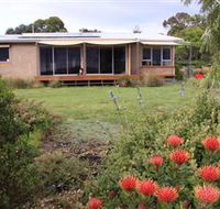 Beach and Boat Accommodation - Darwin Tourism