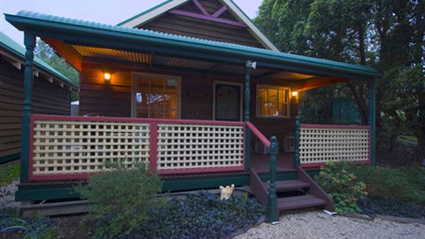 Trawool Cottages & Farmstay - Darwin Tourism 0