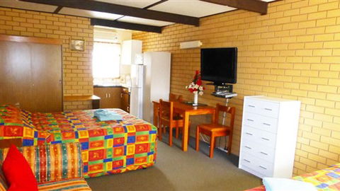 Golfer's Retreat Motel - Darwin Tourism 5
