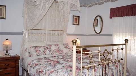 Cuddledoon Cottages B&B - Darwin Tourism 0